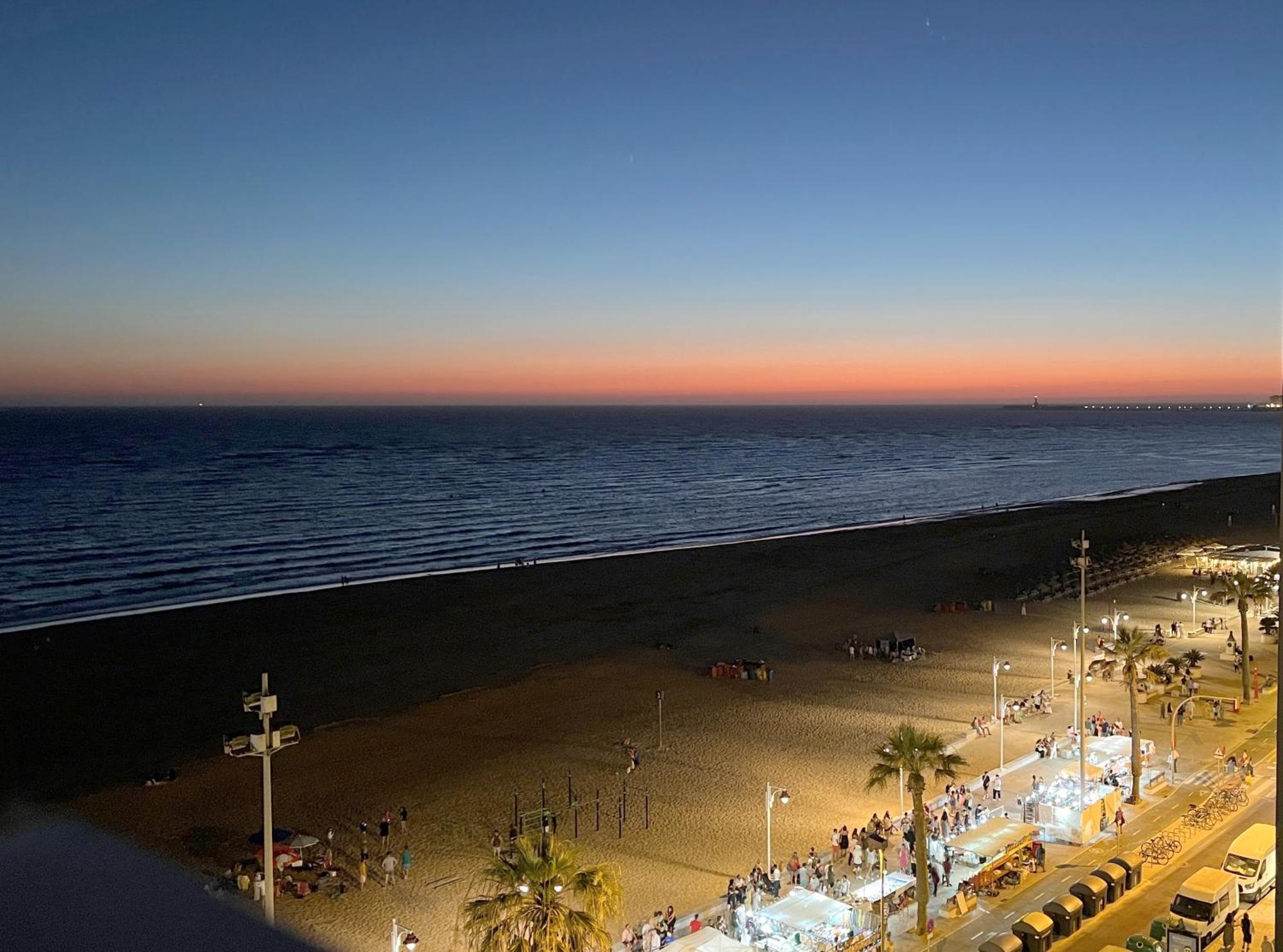 Sunset Victoria Beach Cádiz Exteriér fotografie